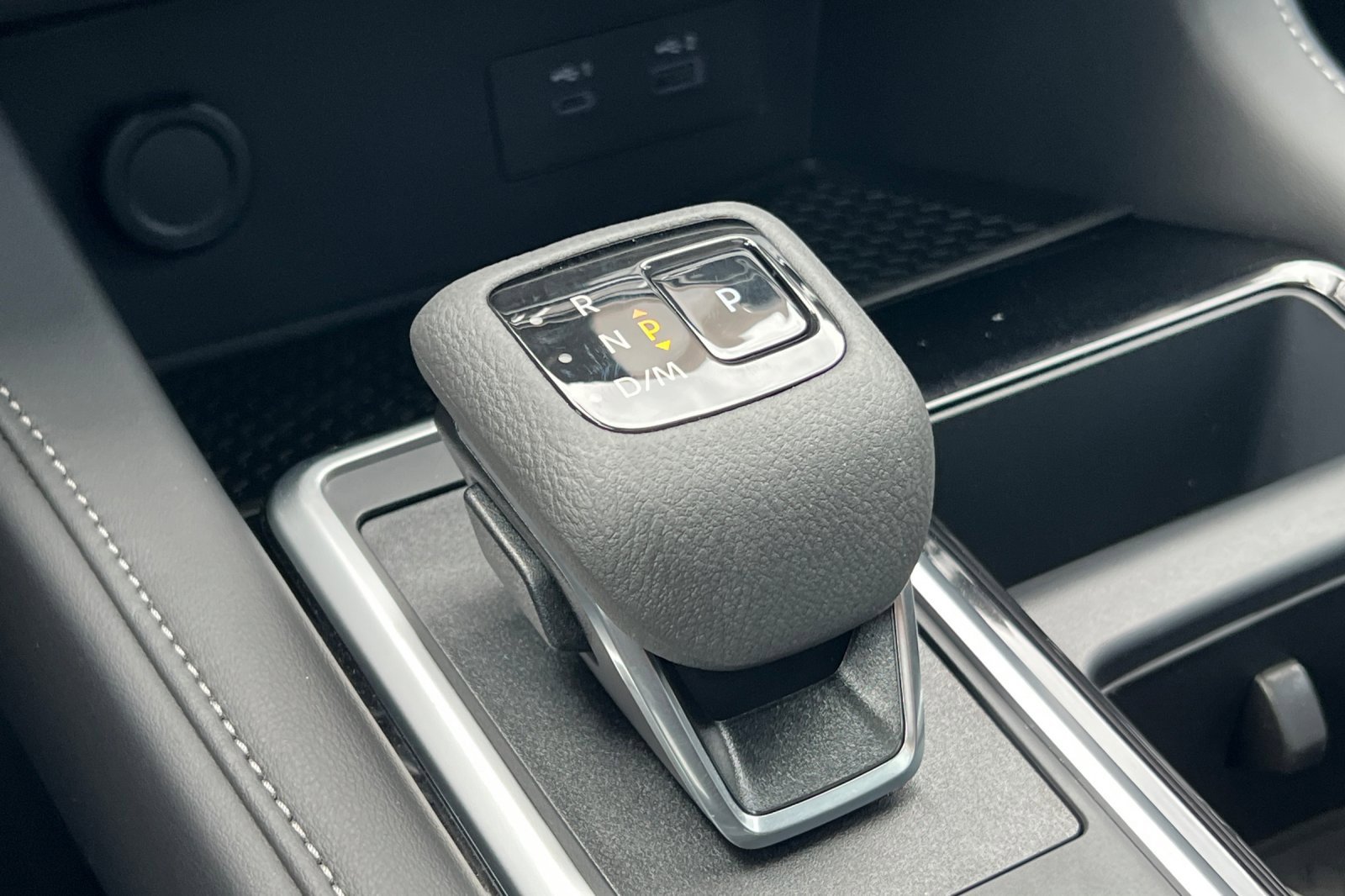 New 2025 Nissan Pathfinder SV w/ SV Premium Package image 25