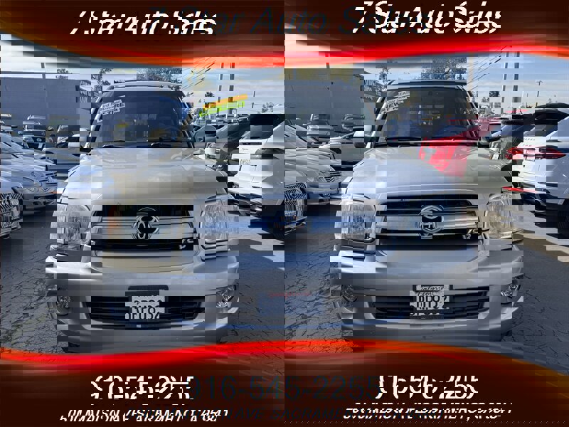 Used 2005 Toyota Sequoia SR5 image 2