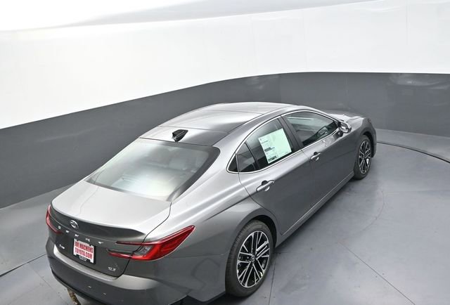 New 2025 Toyota Camry XLE w/ Premium Plus Package FWD image 24