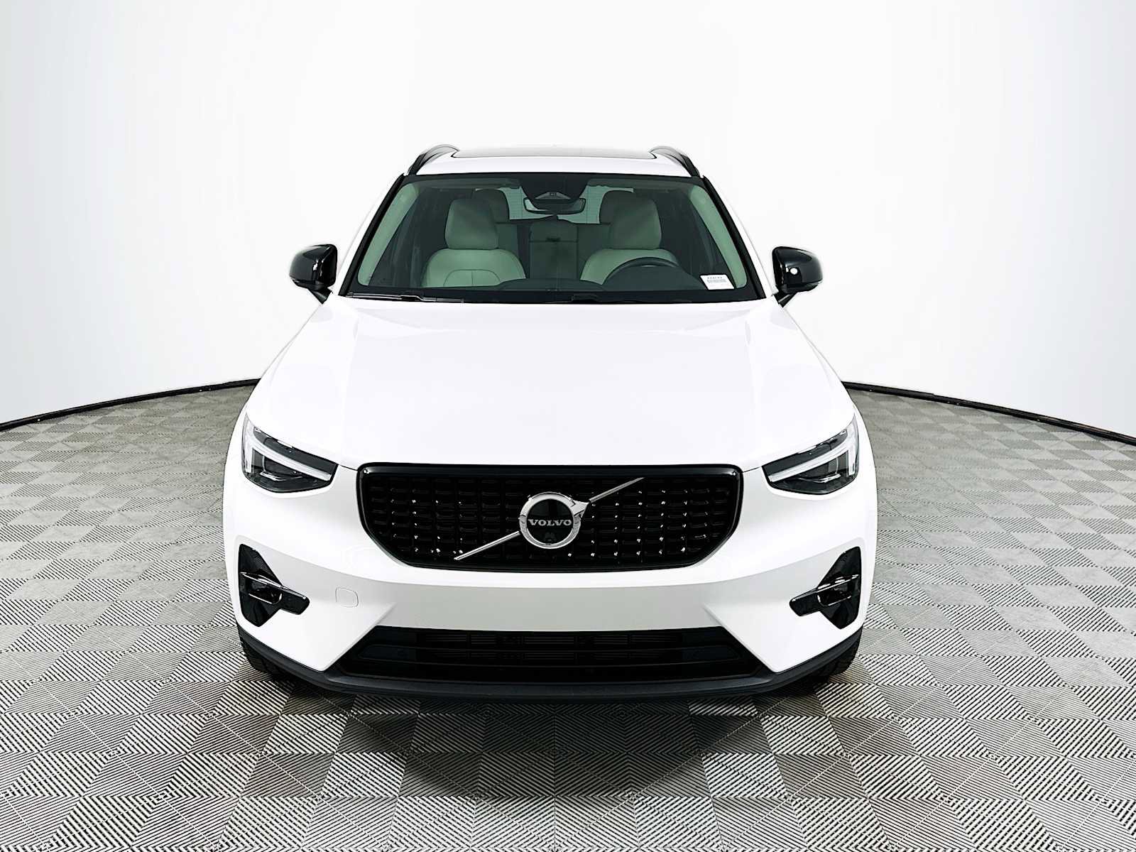 New 2026 Volvo XC40 B5 Plus w/ Protection Package Premier AWD/4WD image 2