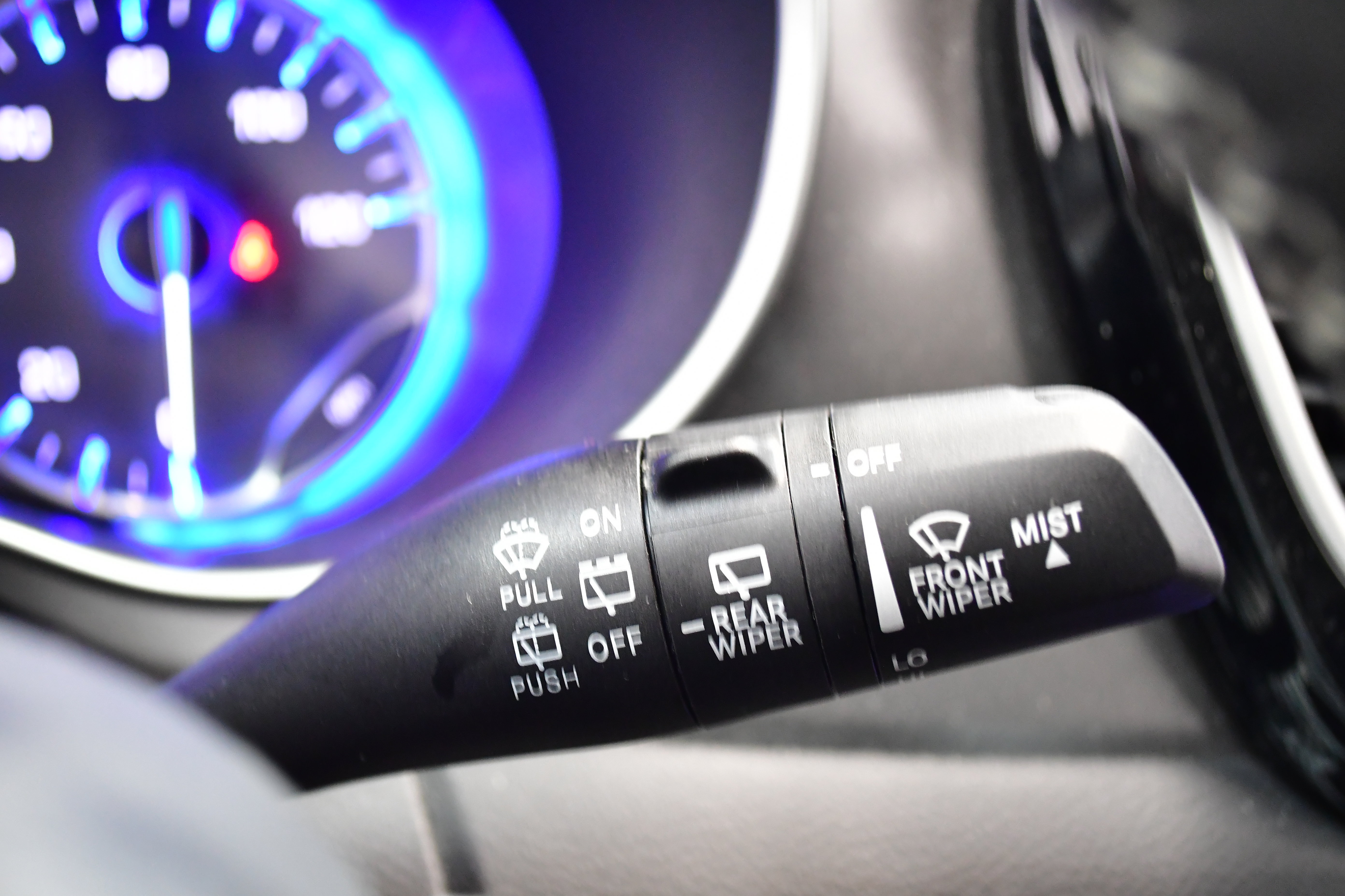 Used 2024 Chrysler Pacifica Touring-L image 22