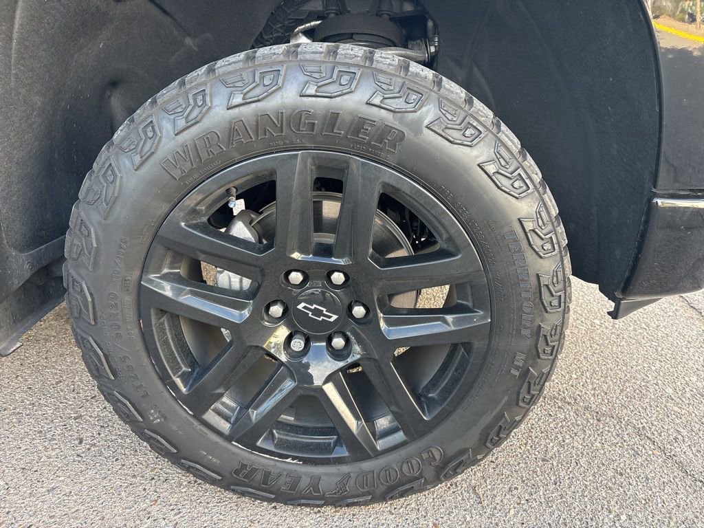 Certified 2024 Chevrolet Silverado 1500 LT Trail Boss w/ LT Trail Boss Premium Package AWD/4WD image 3