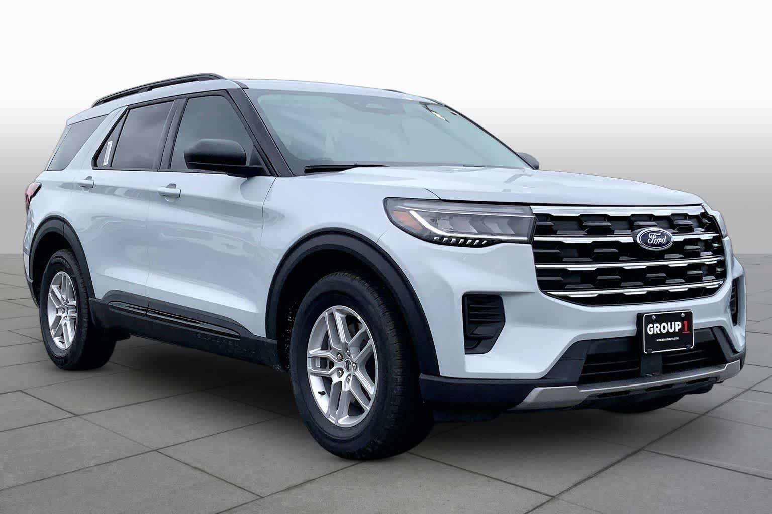New 2026 Ford Explorer Active RWD image 2