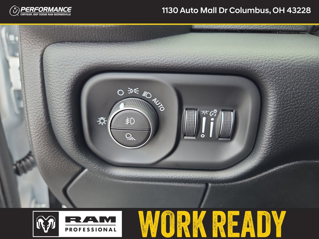 New 2026 RAM 2500 Laramie AWD/4WD image 33
