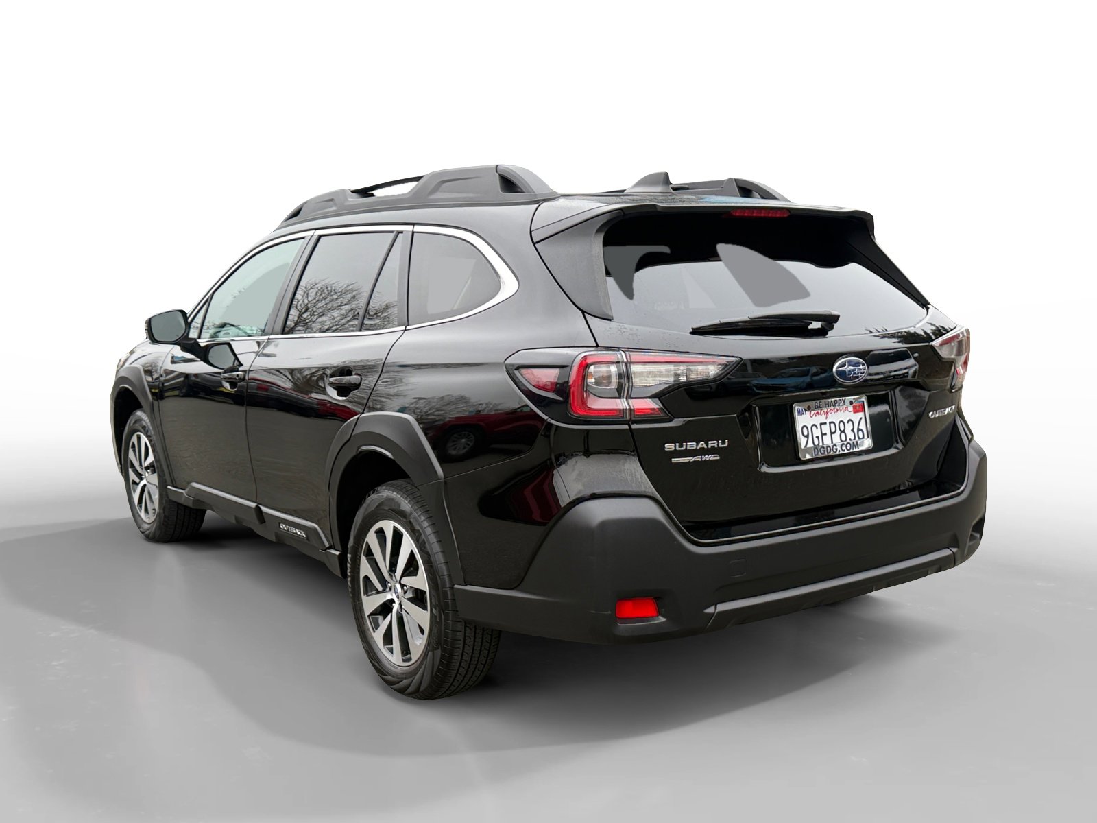 Used 2023 Subaru Outback Premium image 3