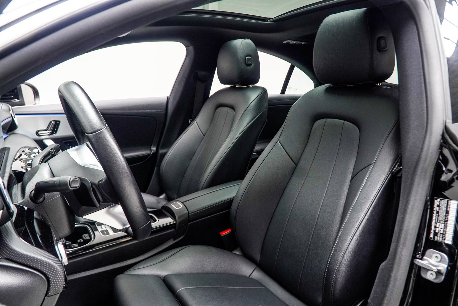 Used 2025 Mercedes-Benz CLA 250 image 35
