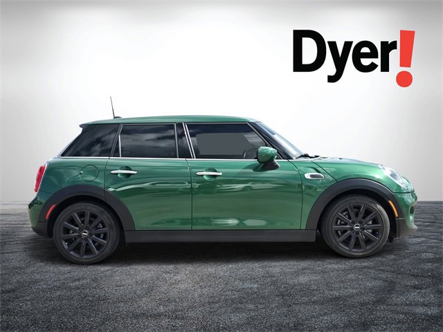 Used 2021 MINI Cooper 4-Door Hardtop image 2