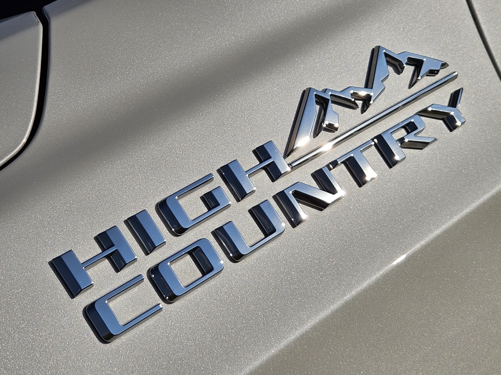 Certified 2023 Chevrolet Suburban High Country AWD/4WD image 15