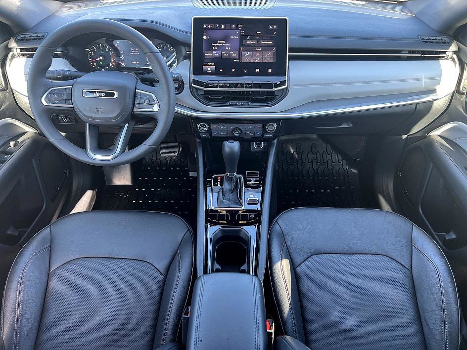 Used 2023 Jeep Compass Limited image 18