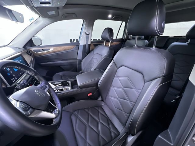 Used 2025 Volkswagen Atlas SE image 11