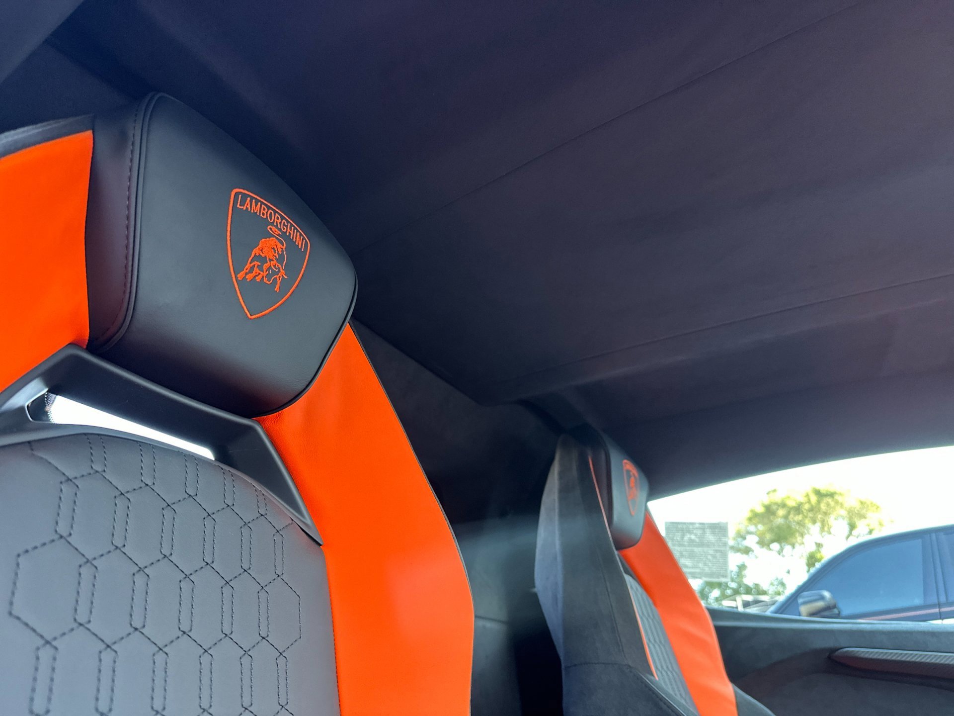 Used 2024 Lamborghini Revuelto image 20