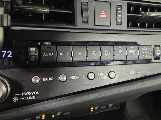 Used 2025 Lexus ES 300h F Sport image 19