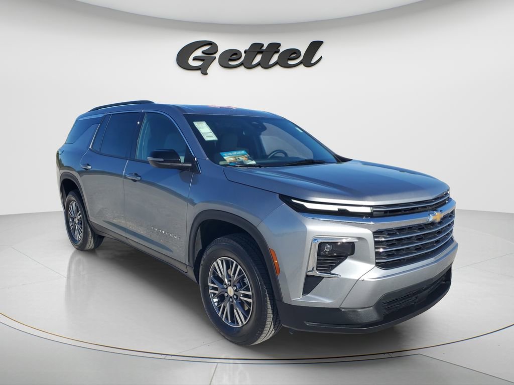 Certified 2025 Chevrolet Traverse LT FWD image 10