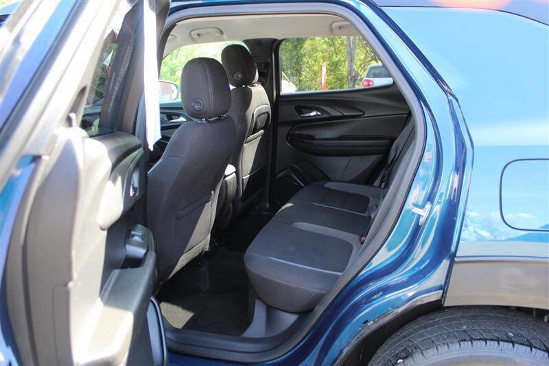 Used 2021 Chevrolet TrailBlazer LT w/ Convenience Package AWD/4WD image 24