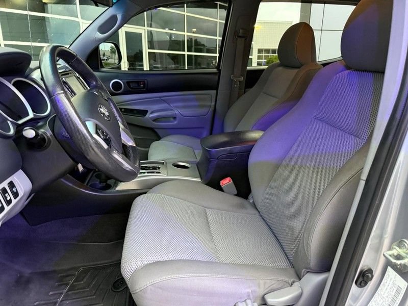 Used 2015 Toyota Tacoma 4x4 Double Cab w/ TRD Off-Road Package image 16
