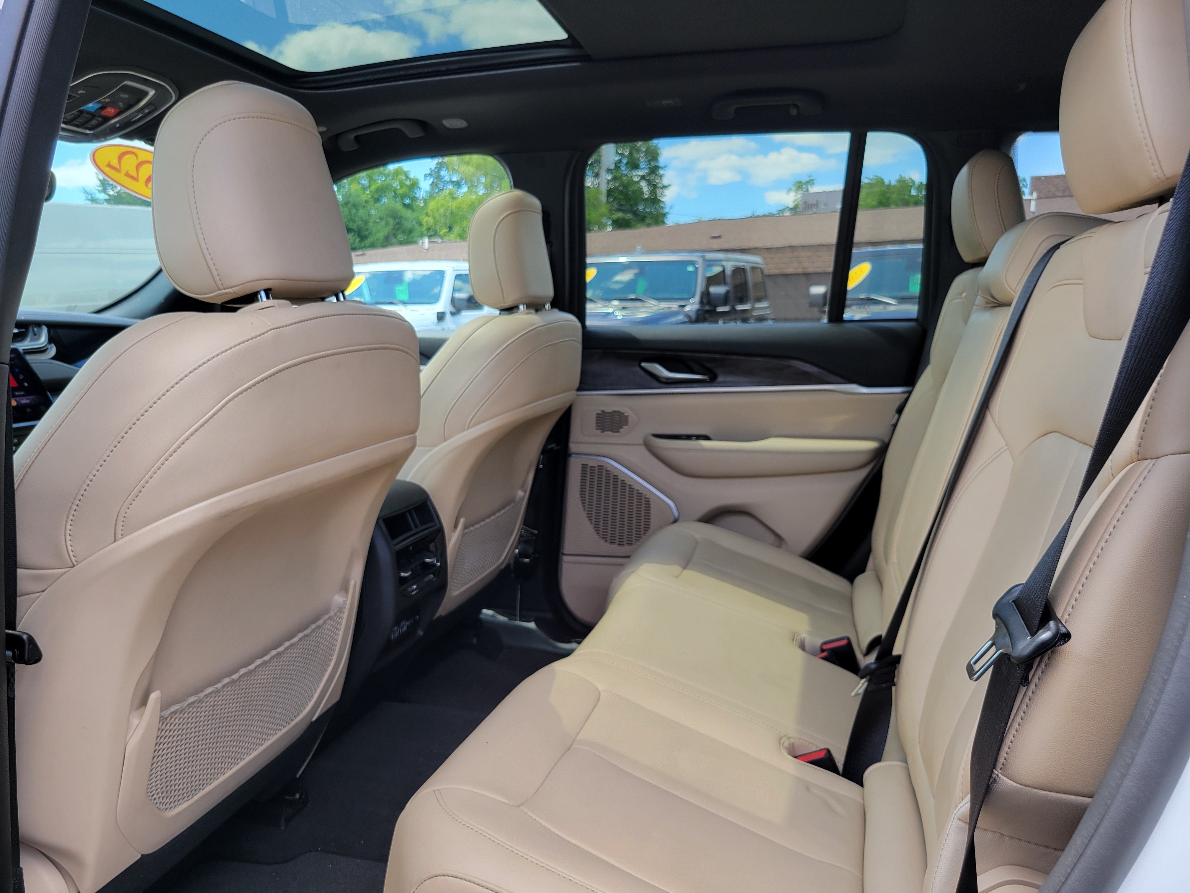 Used 2022 Jeep Grand Cherokee Limited 4xe AWD/4WD image 18