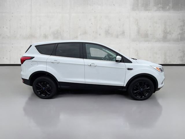 Used 2019 Ford Escape SE image 4