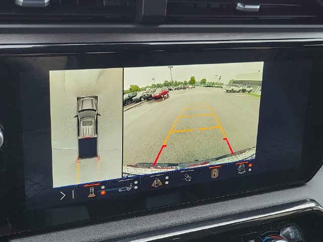 Used 2024 GMC Sierra 1500 AT4 w/ Technology Package AWD/4WD image 19