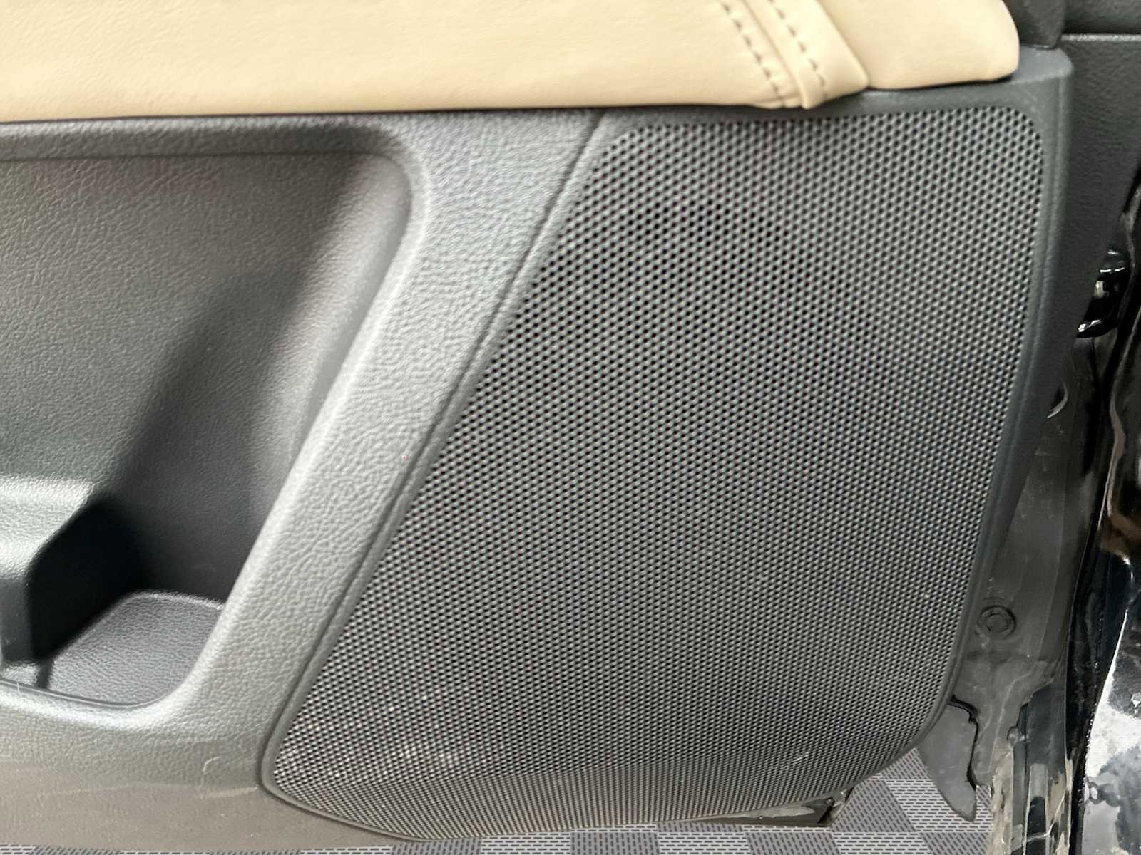 Used 2023 INFINITI QX60 Luxe image 25