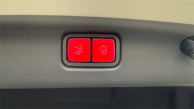 Used 2023 Mercedes-Benz C 300 Sedan image 38