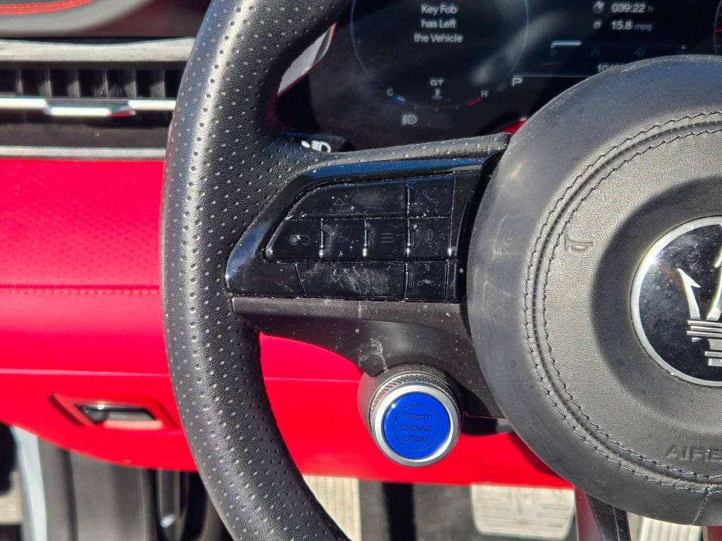 Used 2024 Maserati GranCabrio Trofeo image 25