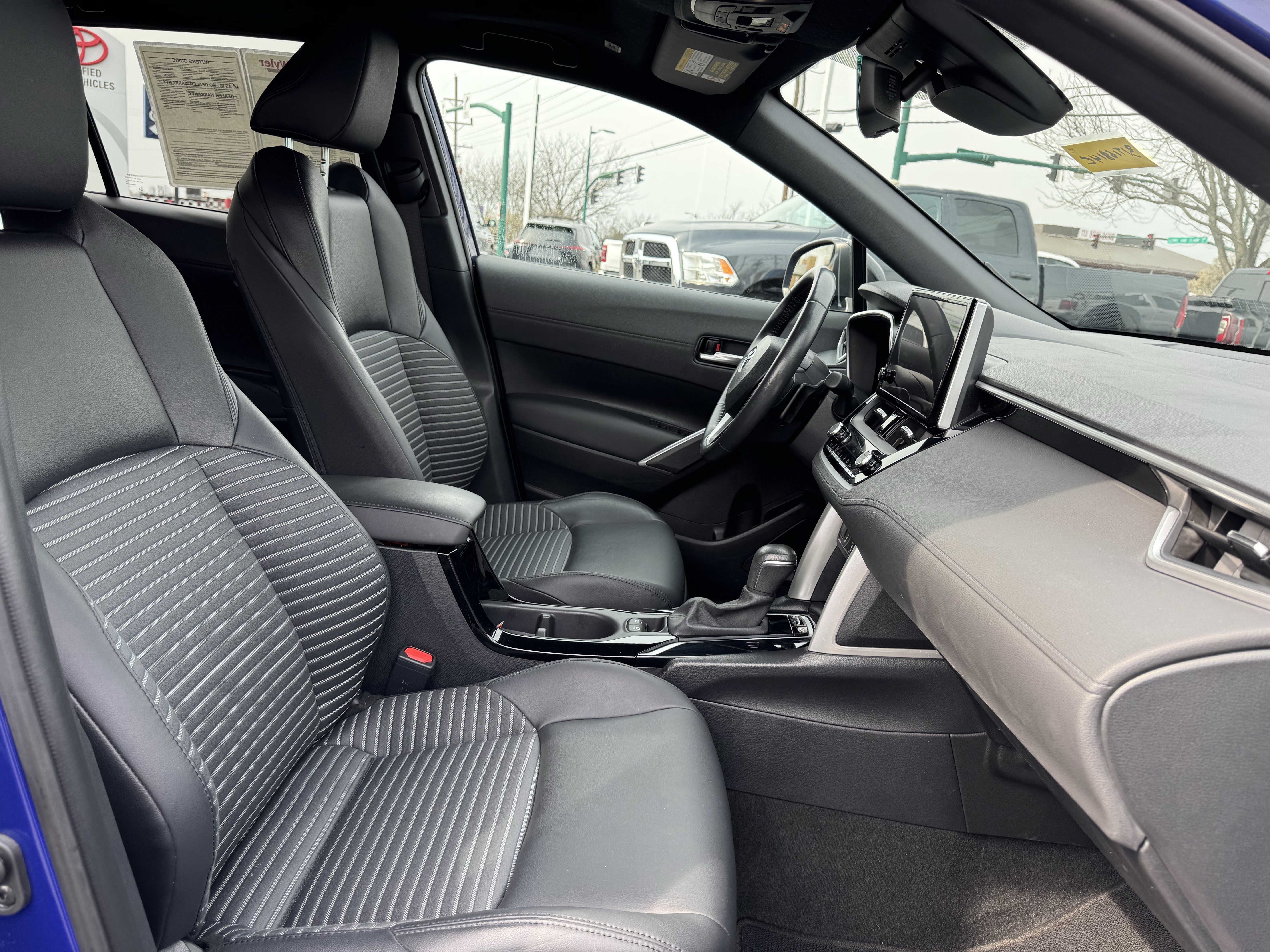 Used 2024 Toyota Corolla Cross XSE w/ Convenience Package image 38