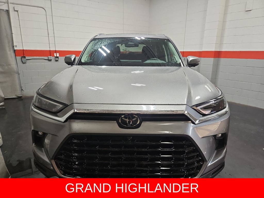 New 2026 Toyota Grand Highlander AWD image 2