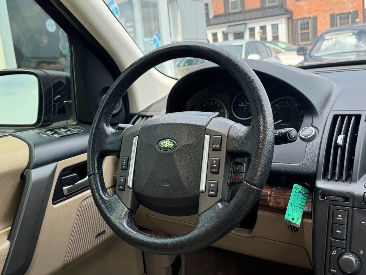 Used 2009 Land Rover LR2 HSE image 20