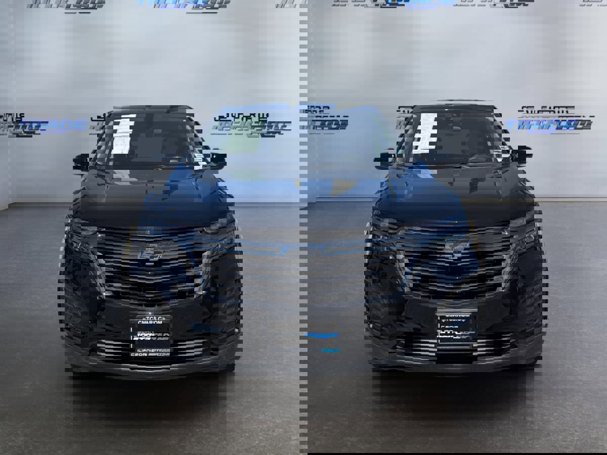 Used 2024 Chevrolet Equinox LS w/ LS Convenience Package FWD image 2