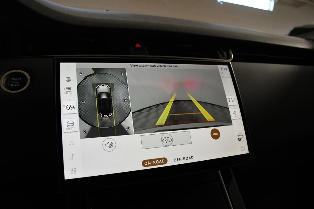 Certified 2026 Land Rover Range Rover Evoque Dynamic SE image 32