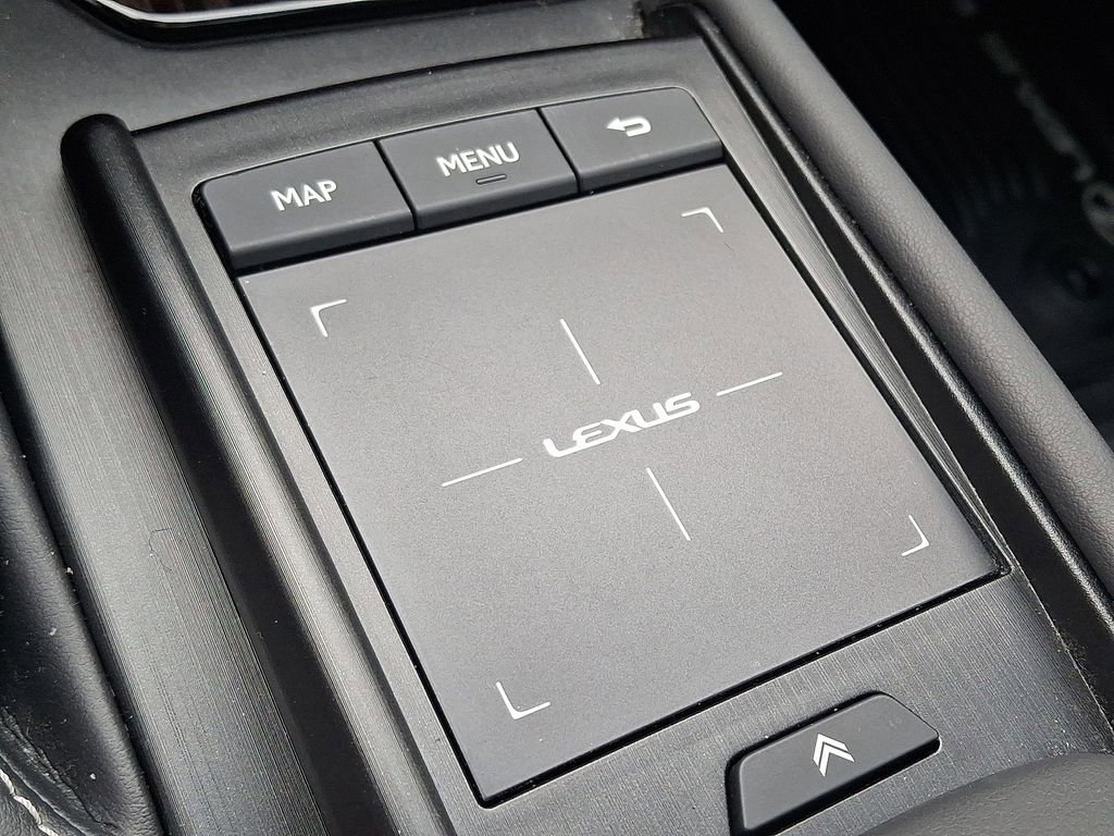 Used 2019 Lexus ES 300h w/ Luxury Package image 25