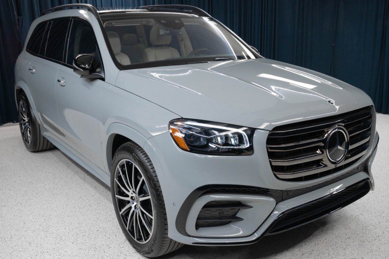 New 2026 Mercedes-Benz GLS 450 4MATIC image 3