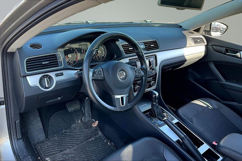 Used 2012 Volkswagen Passat 2.5 SE image 12