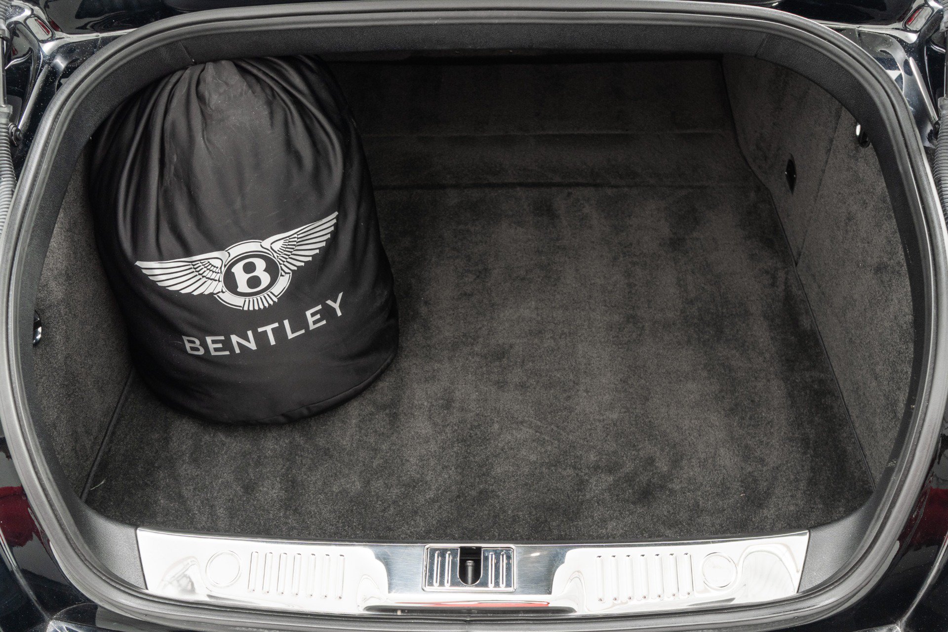 Used 2017 Bentley Flying Spur S V8 AWD/4WD image 19