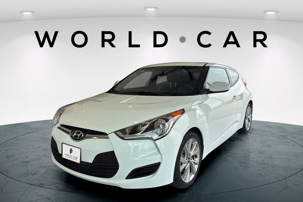 Used 2016 Hyundai Veloster FWD image 8