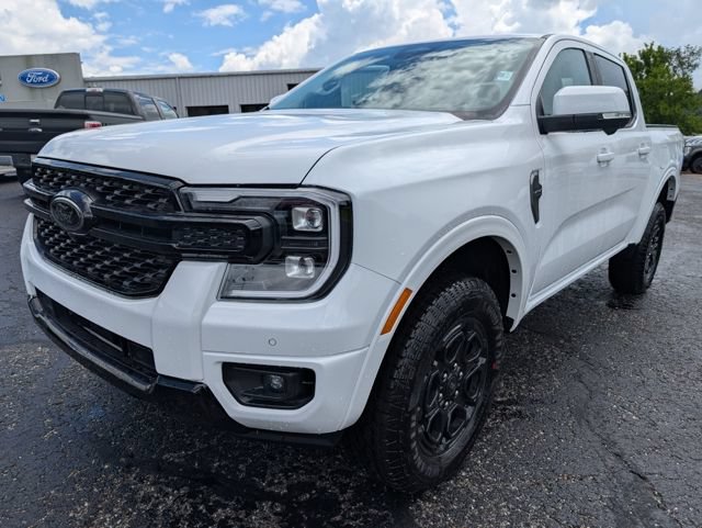 Used 2025 Ford Ranger Lariat w/ Black Appearance Package AWD/4WD image 1