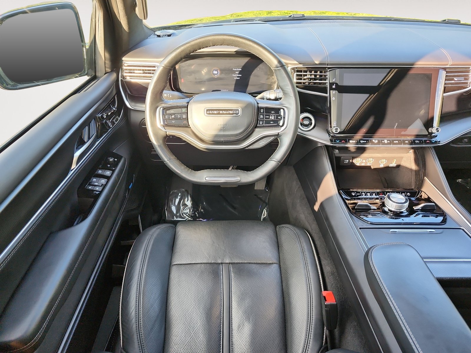 Used 2025 Jeep Grand Wagoneer L Series II Obsidian w/ Quick Order Packagew 28T AWD/4WD image 11