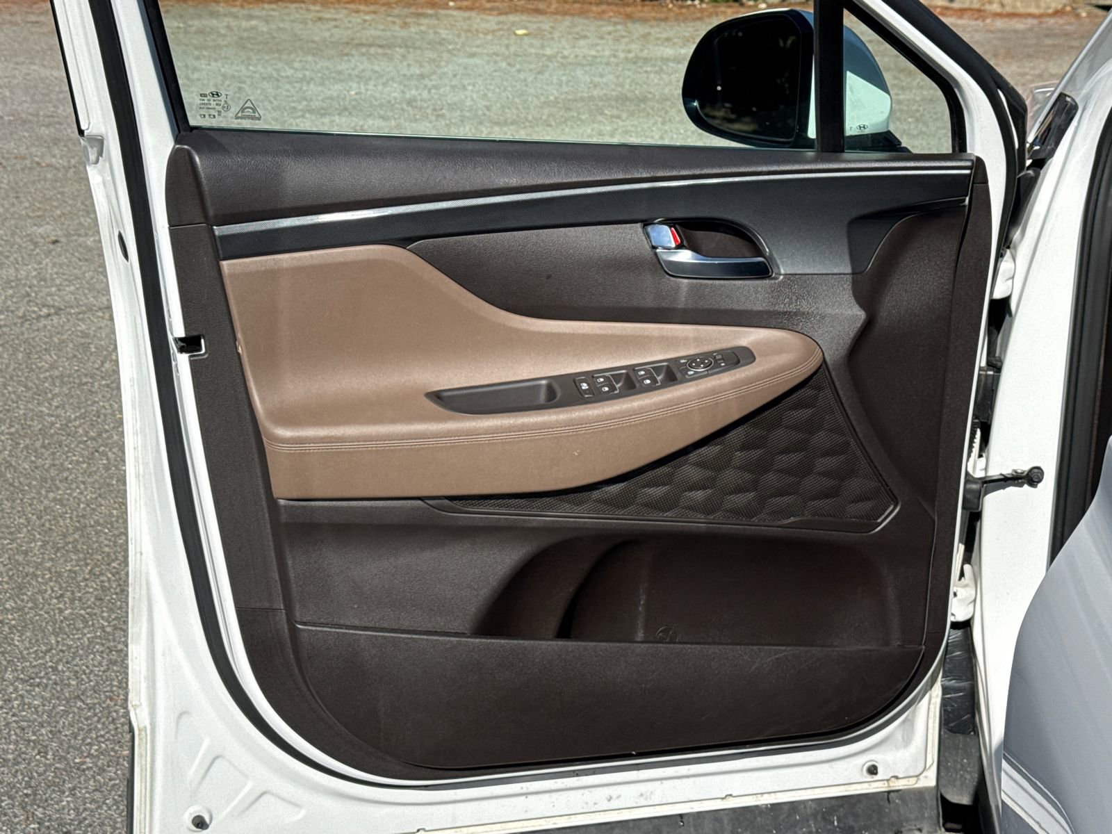 Used 2023 Hyundai Santa Fe SEL Convenience image 10