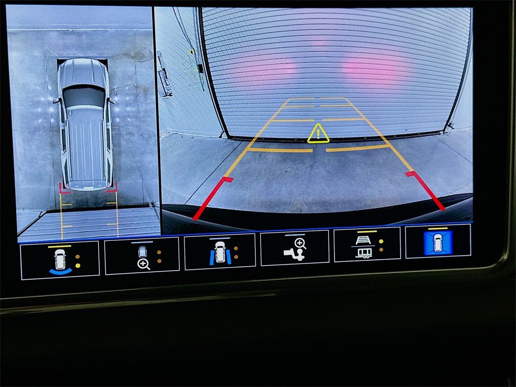 Used 2021 GMC Yukon Denali w/ Denali Ultimate Package image 13