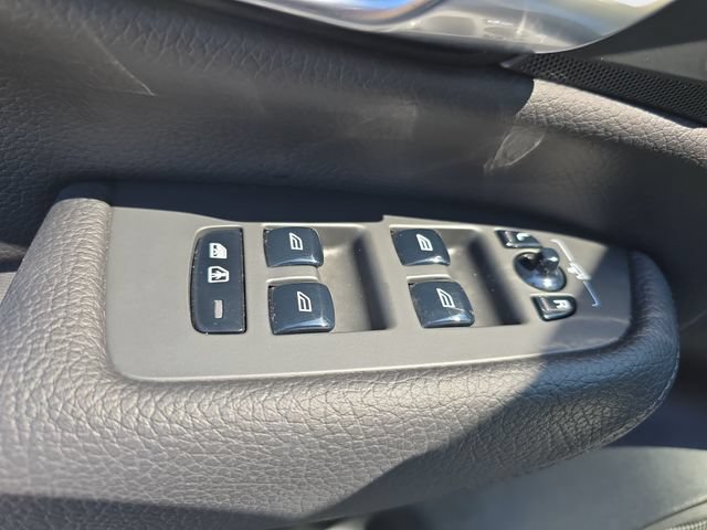 Used 2017 Volvo XC90 T6 Momentum w/ Vision Package AWD/4WD image 30