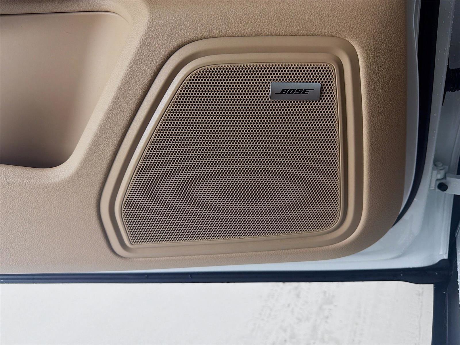 New 2026 Porsche Macan image 9