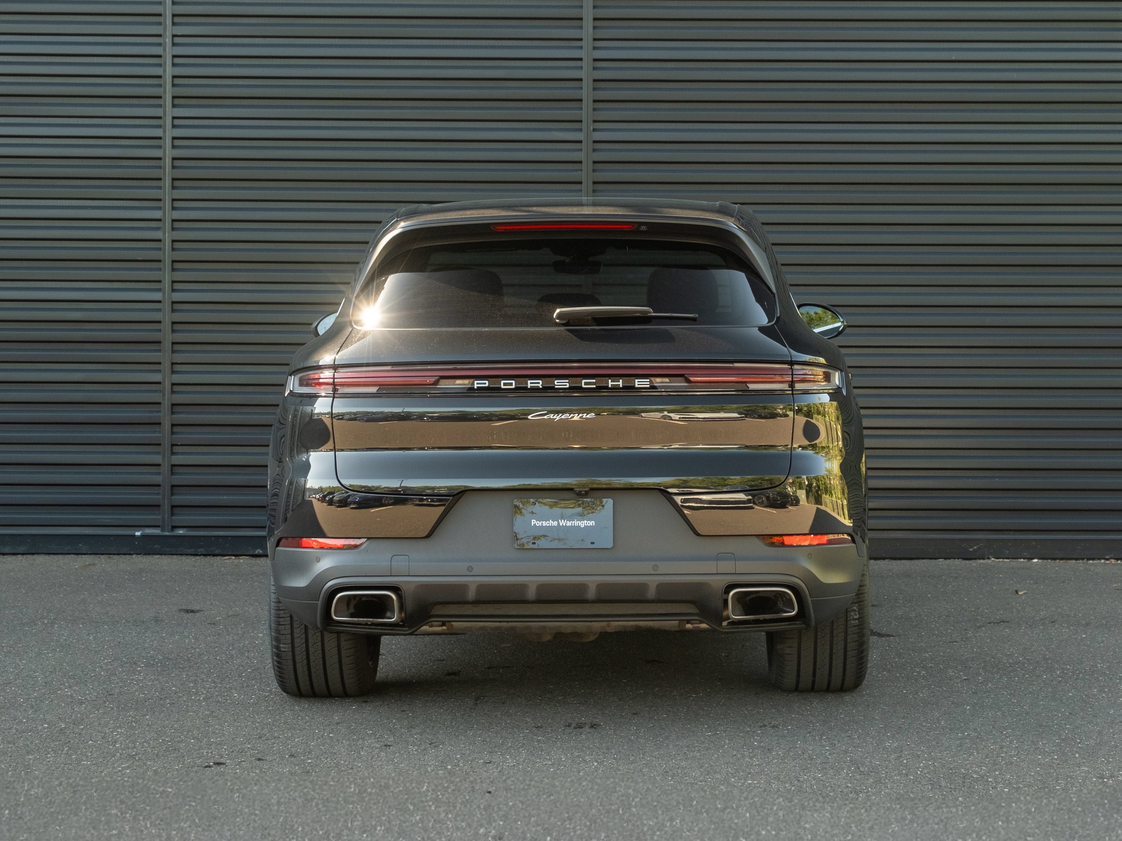 Certified 2025 Porsche Cayenne AWD/4WD image 7