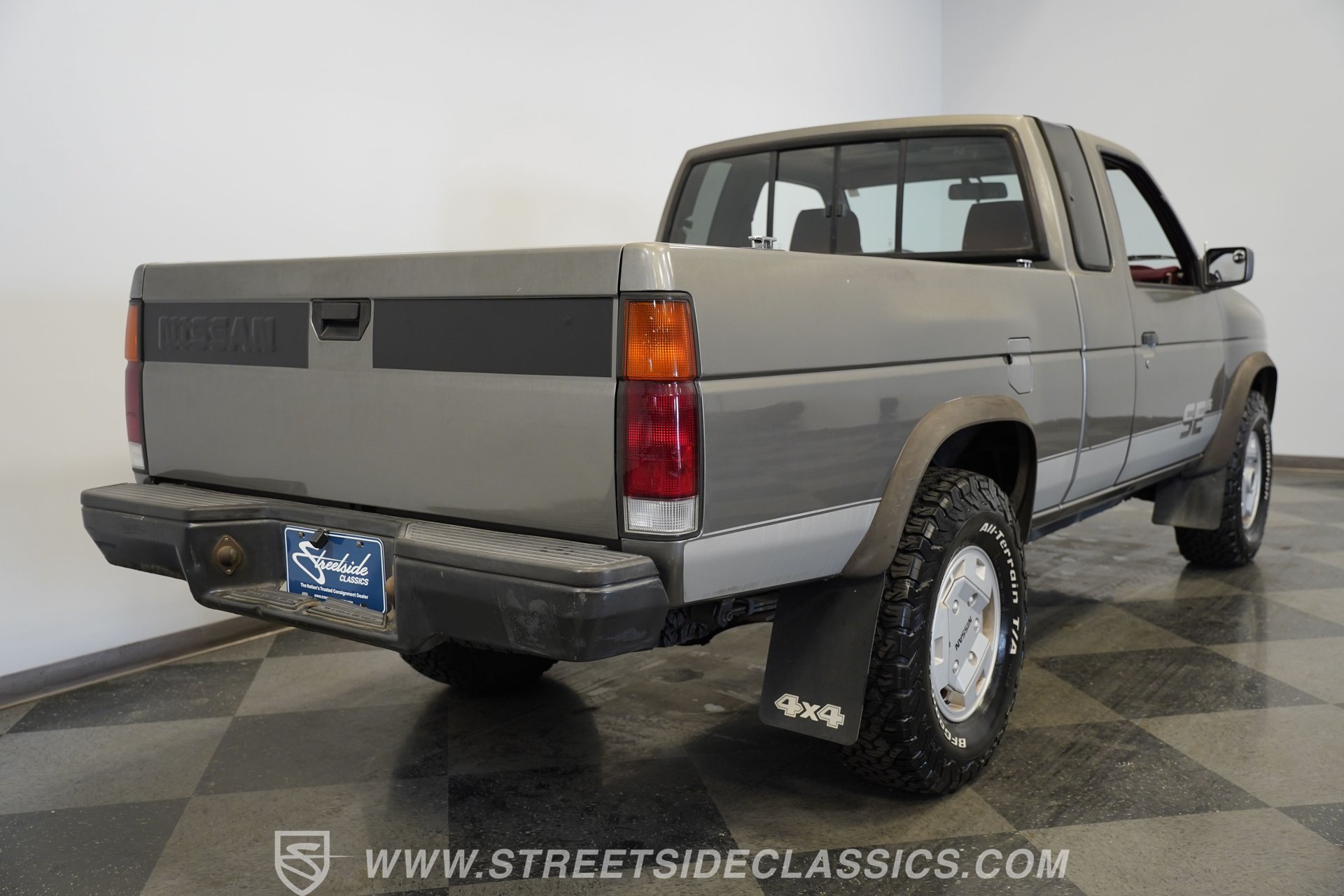 Used 1989 Nissan Pickup 4x4 King Cab V6 image 12
