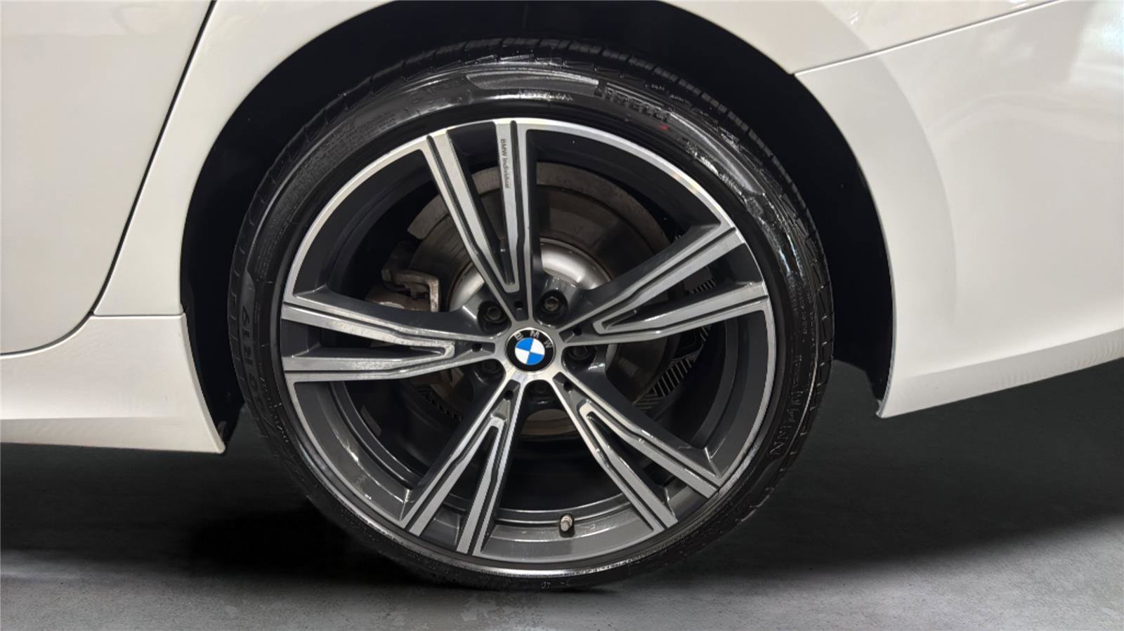 Used 2020 BMW 330i xDrive Sedan w/ Premium Package image 21