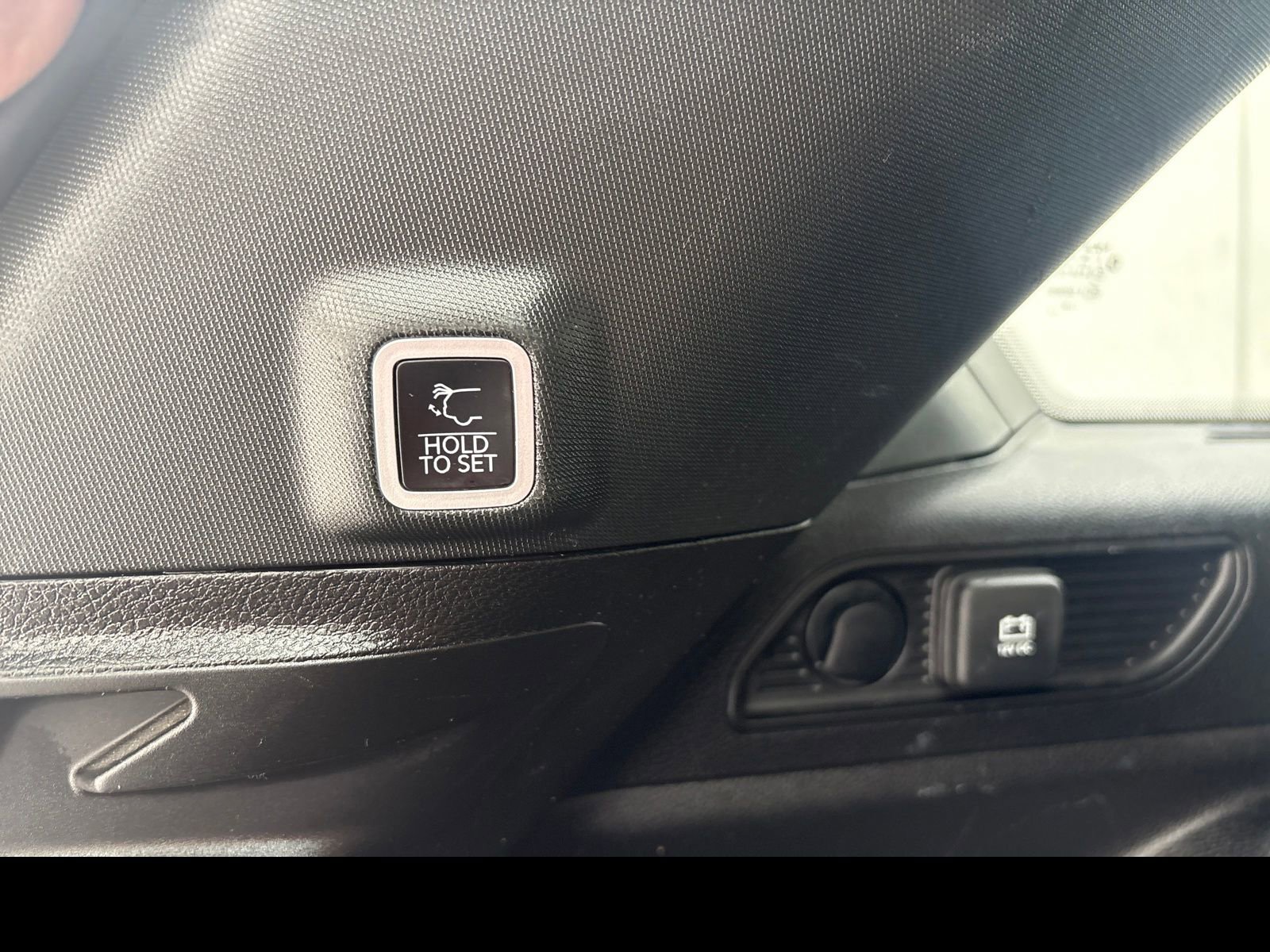 Used 2024 Jeep Grand Cherokee Limited AWD/4WD image 26