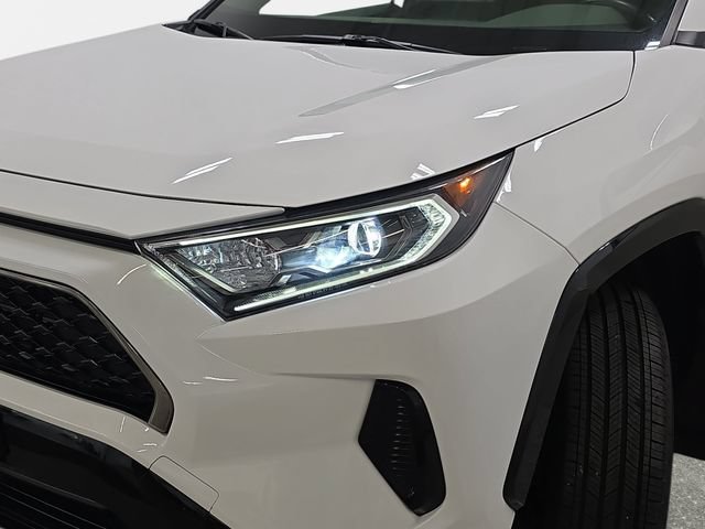 Certified 2021 Toyota RAV4 SE w/ Weather & Moonroof Package AWD/4WD image 28