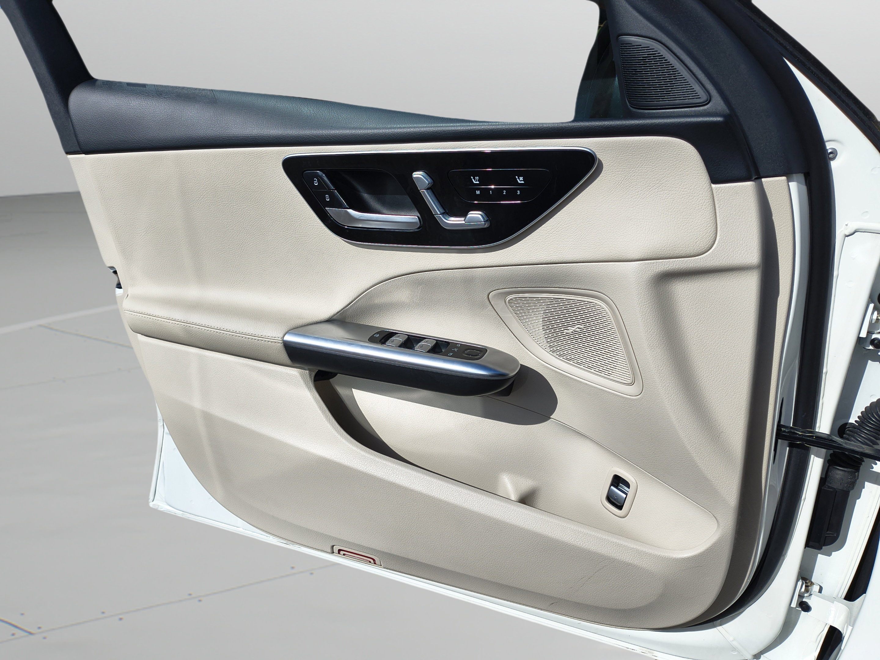 Used 2023 Mercedes-Benz C 300 Sedan image 23