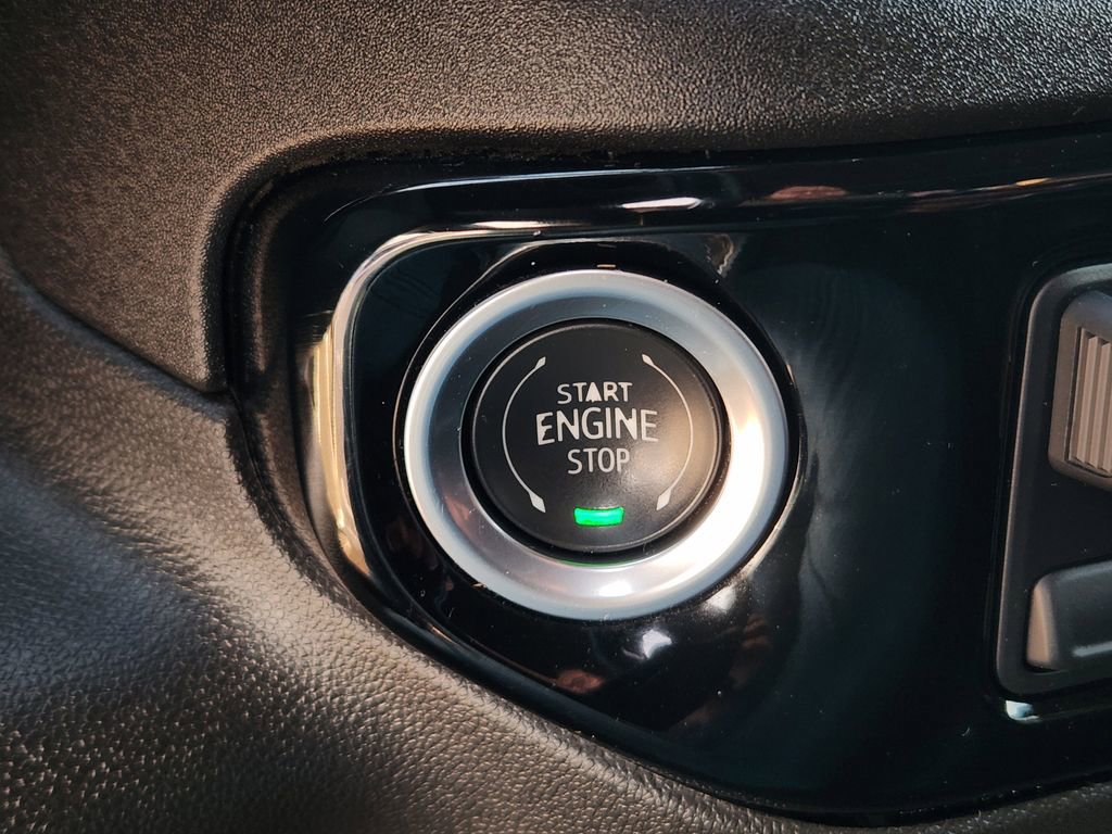 Used 2025 GMC Sierra 1500 SLT image 27