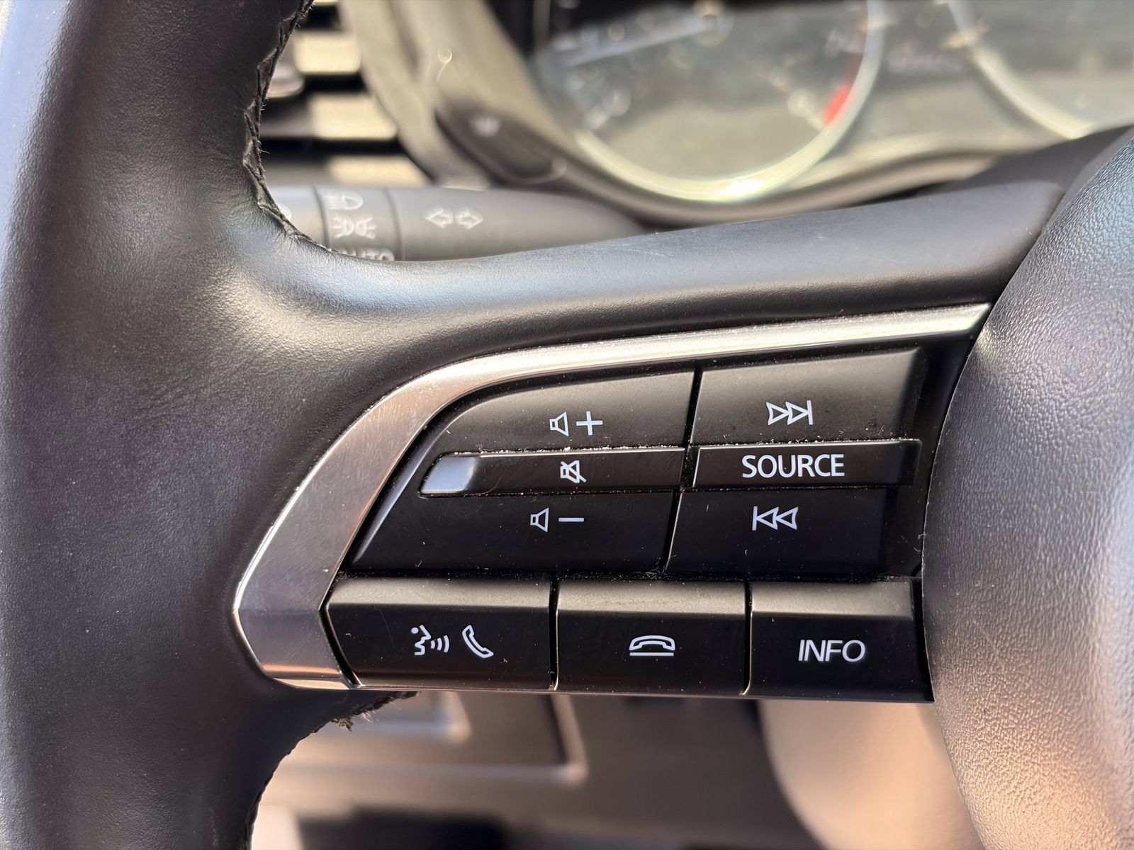 Used 2024 MAZDA MAZDA3 s AWD/4WD image 26