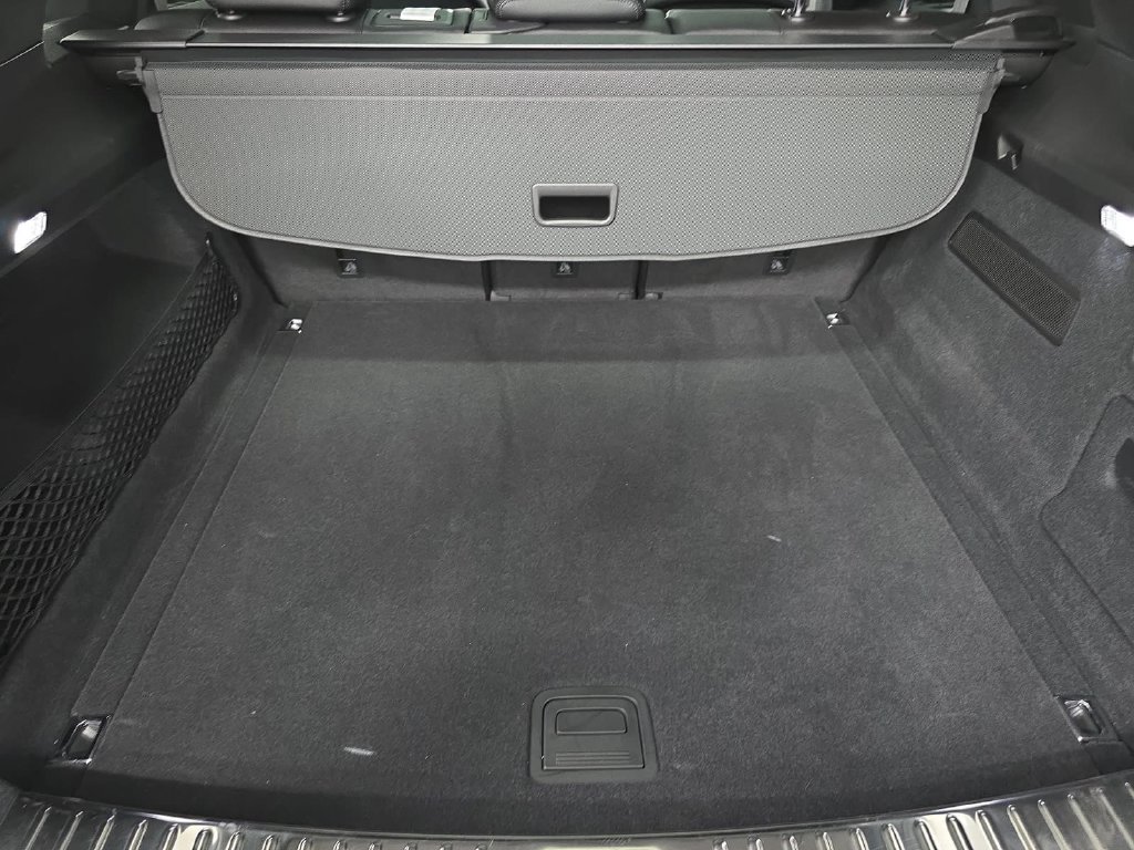 Certified 2026 Porsche Cayenne AWD/4WD image 30